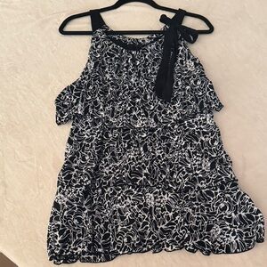 Women’s tank blouse with bow detail